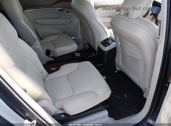 YV4H600Z5N1843724 2022 VOLVO XC90 RECHARGE PLUG-IN HYBRID Blue VIN կոդի պիտակի տեսք