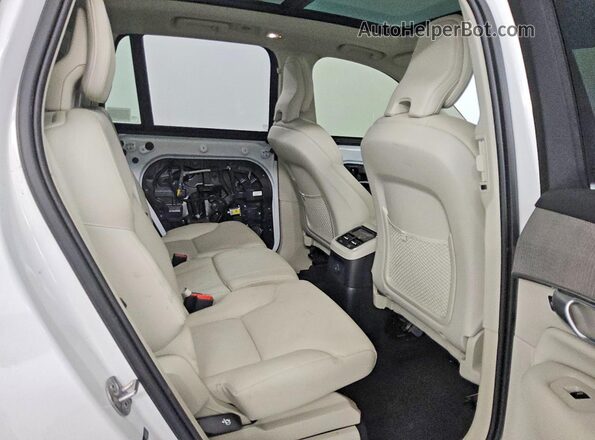 YV4H60CE4R1203406 2024 VOLVO XC90 White Вид задньої частини салону