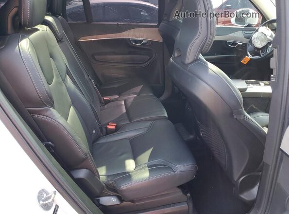 YV4H60CF1R1246500 2024 VOLVO XC90 White Widok wnętrza z tyłu