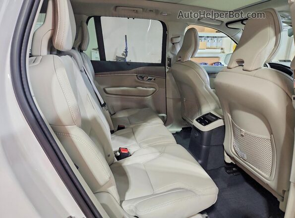 YV4H60CF8R1189454 2024 VOLVO XC90 Белый Вид задней части салона