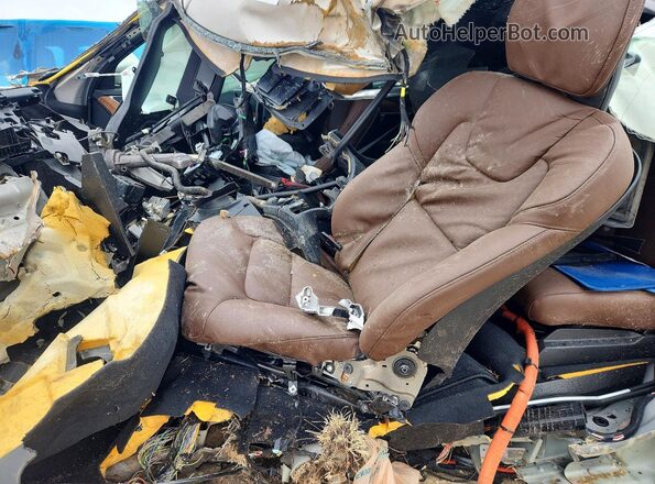 YV4H60CV9P1977289 2023 VOLVO XC90 Silver Вид салону спереду