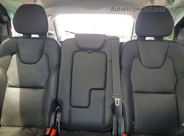 YV4H60CZ1N1854912 2022 VOLVO XC90 Silver Vista de los asientos traseros