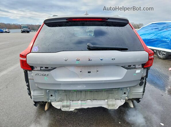 YV4H60DKXP1333384 2023 VOLVO XC60 Gray Вид ззаду