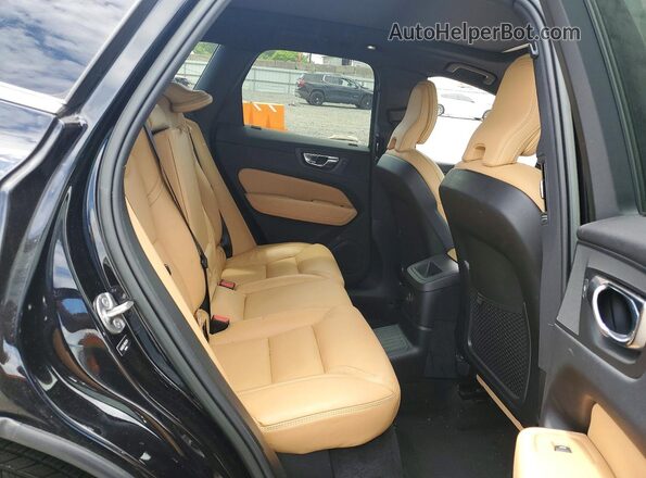 YV4H60DL3N1046314 2022 VOLVO XC60 Black Widok wnętrza z tyłu