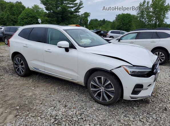 YV4H60DZ0N1040863 2022 VOLVO XC60 White Передня права чверть