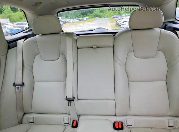 YV4H60DZ0N1040863 2022 VOLVO XC60 White Вид задніх сидінь