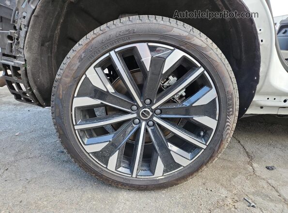 YV4H60PB8S1392115 2025 VOLVO XC90 White 