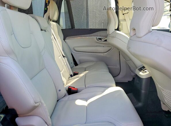 YV4H60PF2S1309586 2025 VOLVO XC90 Синий Вид задней части салона