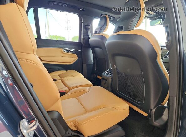 YV4H60PF2S1332947 2025 VOLVO XC90 Gray Rear interior view