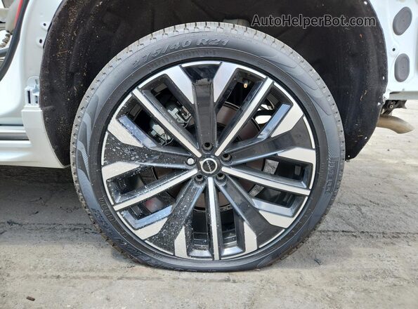YV4H60PF8T1458991 2026 VOLVO XC90 White 