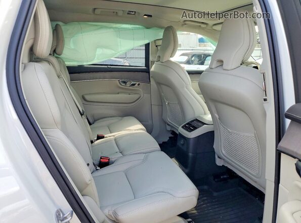 YV4H60PFXT1478739 2026 VOLVO XC90 White Widok wnętrza z tyłu