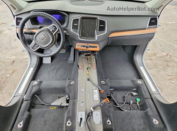 YV4H60PJ3S1296884 2025 VOLVO XC90 Gray Առջևի վահանակի տեսք