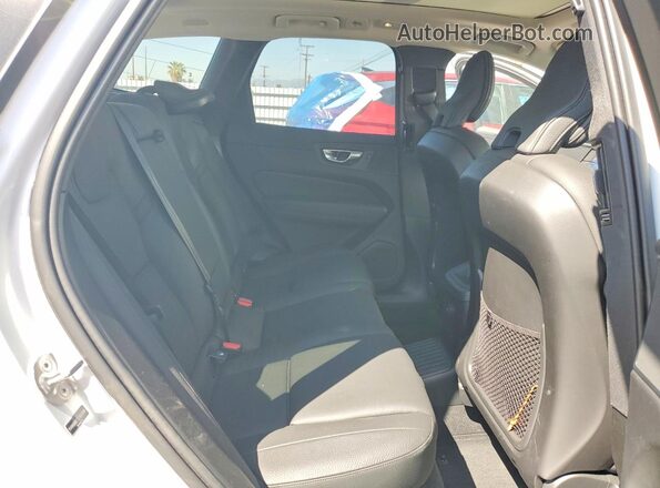 YV4H60RC1S1025384 2025 VOLVO XC60 Белый Вид задних сидений