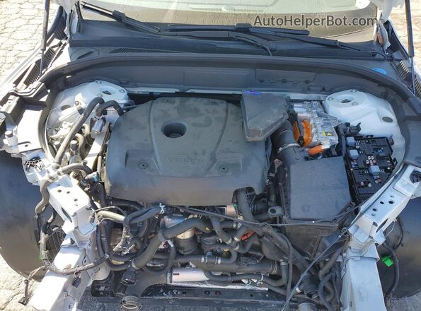 YV4H60RC1S1025384 2025 VOLVO XC60 Белый Вид задней части салона
