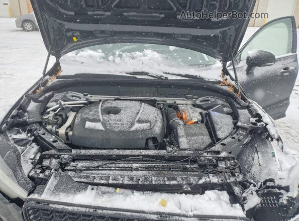 YV4H60RC2S1040069 2025 VOLVO XC60 Черный Вид подкапотного пространства