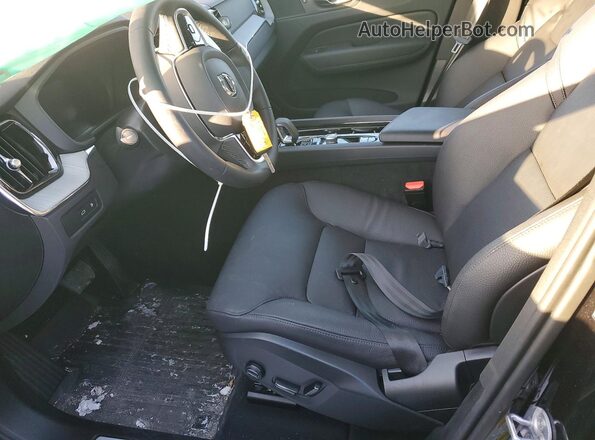 YV4H60RC2S1040069 2025 VOLVO XC60 Черный Вид салона спереди