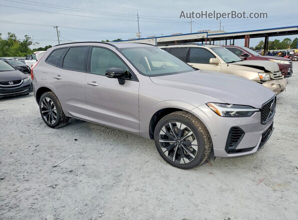 YV4H60RC2T1440733 2026 VOLVO XC60 Серебряный Передняя правая четверть