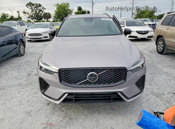 YV4H60RC2T1440733 2026 VOLVO XC60 Серебряный Вид спереди