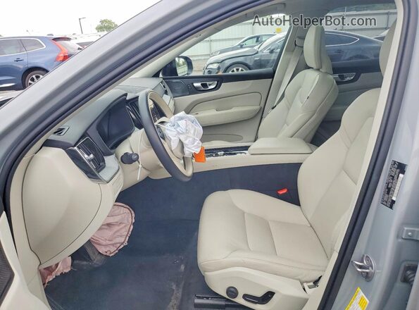 YV4H60RC4S1027159 2025 VOLVO XC60 Gray Front interior view