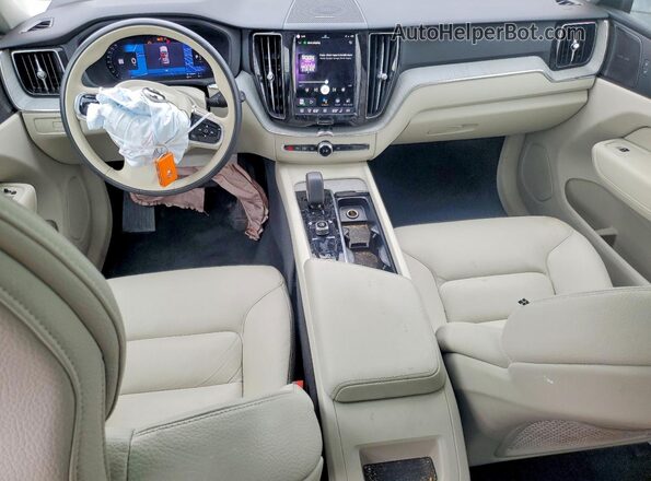 YV4H60RC4S1027159 2025 VOLVO XC60 Gray Dashboard view