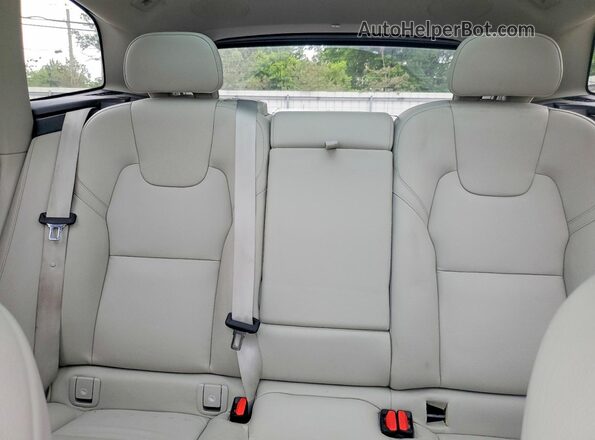 YV4H60RC4S1027159 2025 VOLVO XC60 Gray Rear seats view