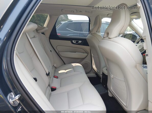 YV4H60RC7S1159879 2025 VOLVO XC60 PLUG-IN HYBRID Blue Вид наклейки з VIN-кодом