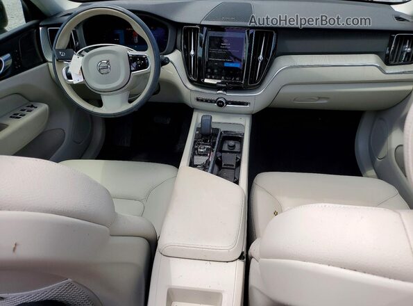 YV4H60RC8S1018013 2025 VOLVO XC60 Blue Widok deski rozdzielczej