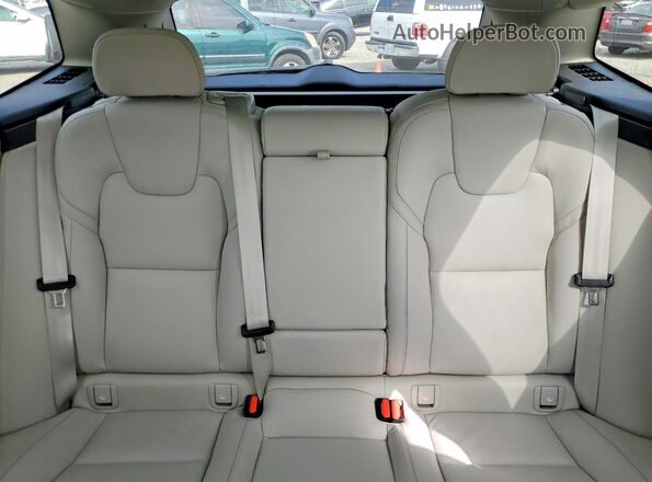 YV4H60RM0S1054321 2025 VOLVO XC60 Gray Rear seats view