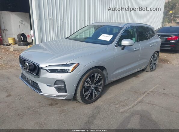 YV4L12DL5N1013609 2022 VOLVO XC60 Серебряный Передняя левая четверть
