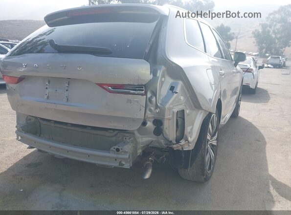 YV4L12DL5N1013609 2022 VOLVO XC60 Серебряный Вид спереди