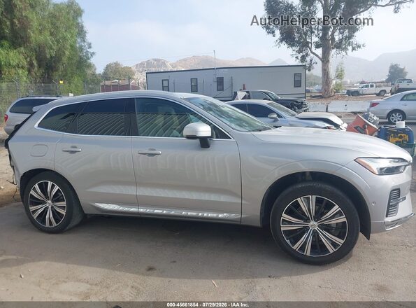YV4L12DL5N1013609 2022 VOLVO XC60 Серебряный Панорамный вид салона 360°