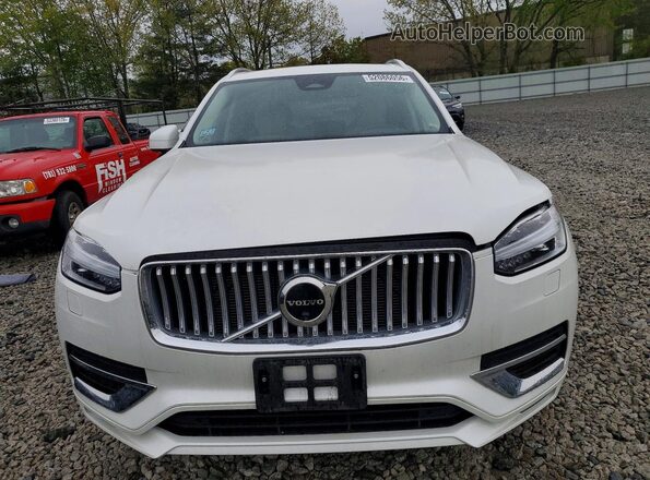 YV4L12PN6P1965227 2023 VOLVO XC90 White Front view