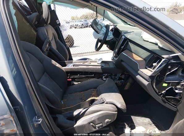 YV4L12RA5P1368063 2023 VOLVO XC60 Gray Front interior view