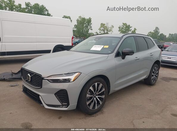 YV4L12RK0R1822280 2024 VOLVO XC60 Gray Vista tres cuartos delantera izquierda