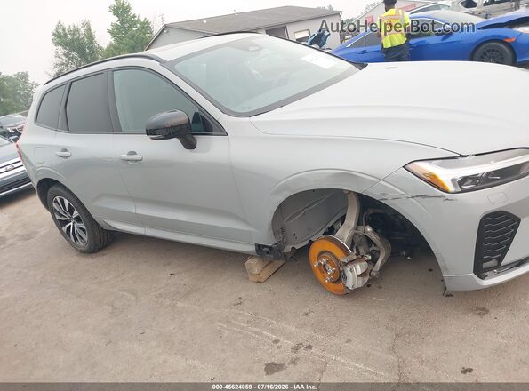 YV4L12RK0R1822280 2024 VOLVO XC60 Gray Vista interior trasera