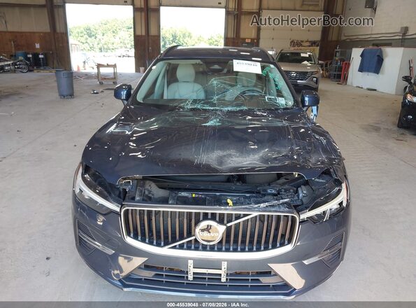 YV4L12RK3N1911934 2022 VOLVO XC60 Dark Blue Widok z przodu