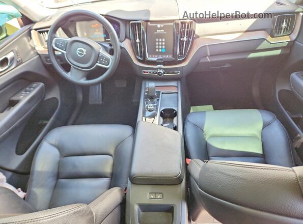 YV4L12RK8N1961454 2022 VOLVO XC60 Silver წინა პანელის ხედი