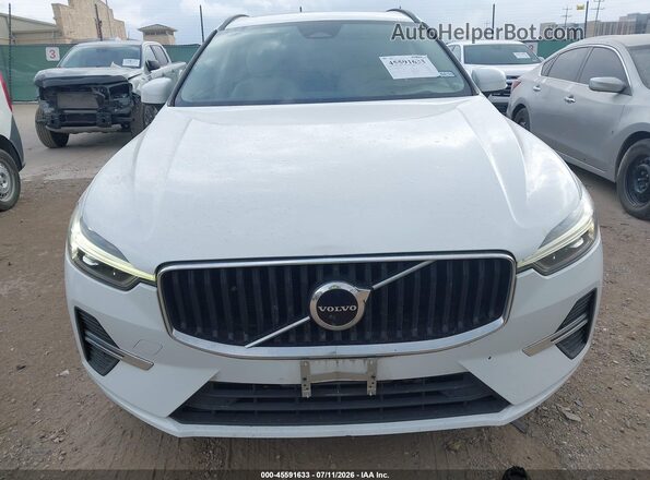 YV4L12RK9N1019719 2022 VOLVO XC60 White Widok zestawu wskaźników