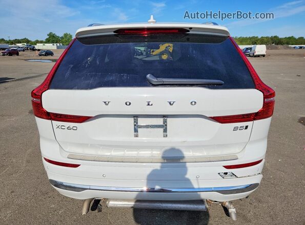 YV4L12RL1N1952314 2022 VOLVO XC60 White Widok z tyłu