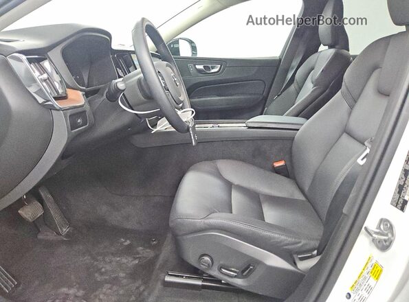 YV4L12RL2R1911857 2024 VOLVO XC60 White Вид салону спереду