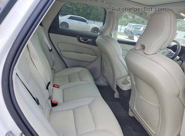 YV4L12RL4R1913772 2024 VOLVO XC60 White Rear interior view