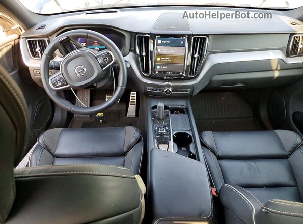 YV4L12RM1N1906071 2022 VOLVO XC60 Blue Vista del salpicadero