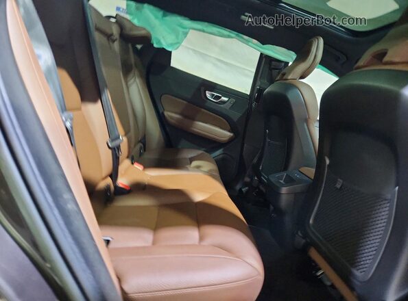 YV4L12RN3P1354231 2023 VOLVO XC60 Brown Vista interior trasera