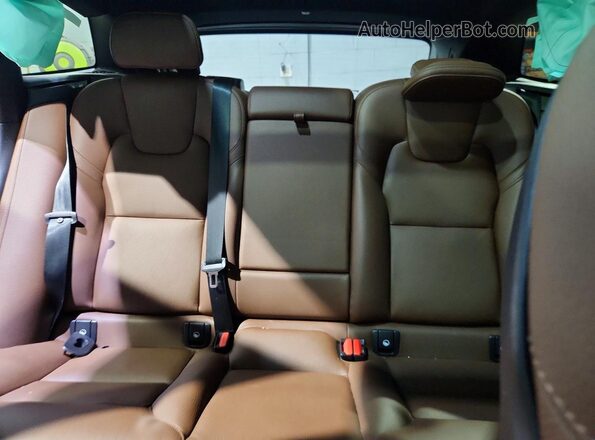 YV4L12RN3P1354231 2023 VOLVO XC60 Brown Vista de los asientos traseros