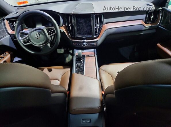 YV4L12RN3P1354231 2023 VOLVO XC60 Brown Vista del salpicadero
