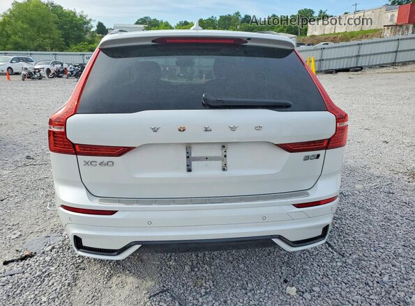 YV4L12RW1P1305375 2023 VOLVO XC60 White Вид ззаду