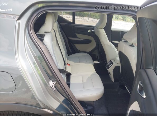 YV4L12UC4T2772243 2026 VOLVO XC40 Серый Вид наклейки с VIN-кодом