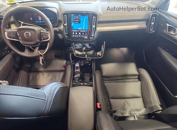 YV4L12UC5T2807419 2026 VOLVO XC40 Blue Vista del salpicadero