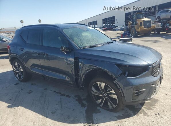 YV4L12UC6T2788573 2026 VOLVO XC40 Blue 