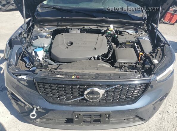 YV4L12UC6T2788573 2026 VOLVO XC40 Blue სალონის 360-გრადუსიანი ხედი